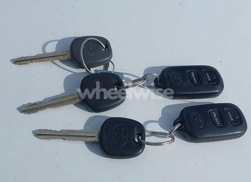 Photo 11 of 2008 Toyota Corolla S (VIN 1NXBR32E38Z977075)