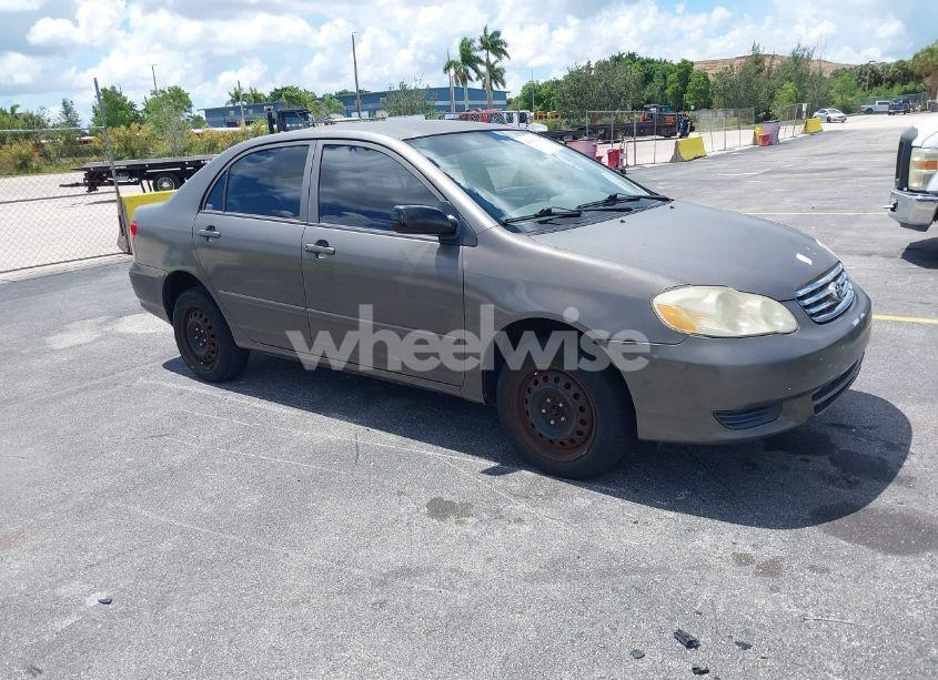 2004 Toyota Corolla CE (VIN 1NXBR32E44Z281240) main photo