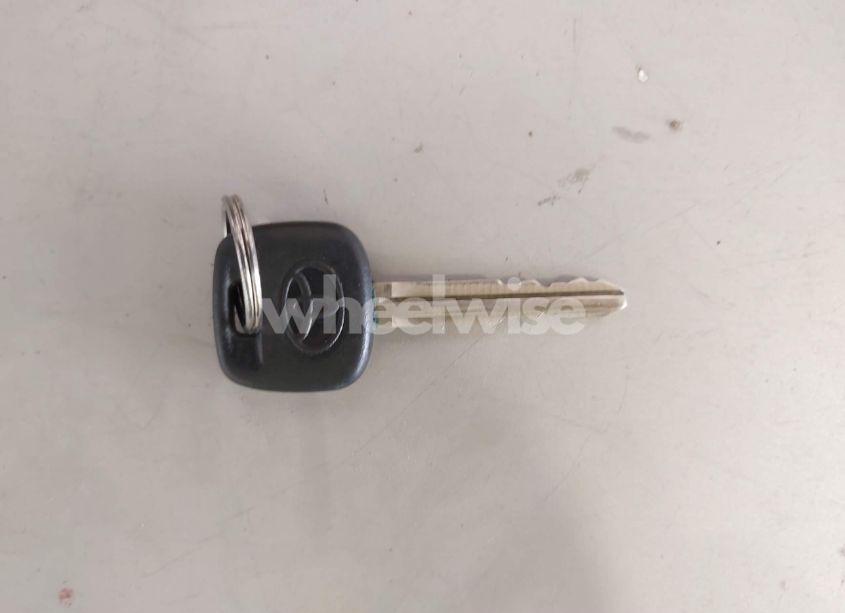 Photo 11 of 2004 Toyota Corolla LE (VIN 1NXBR32E44Z325866)