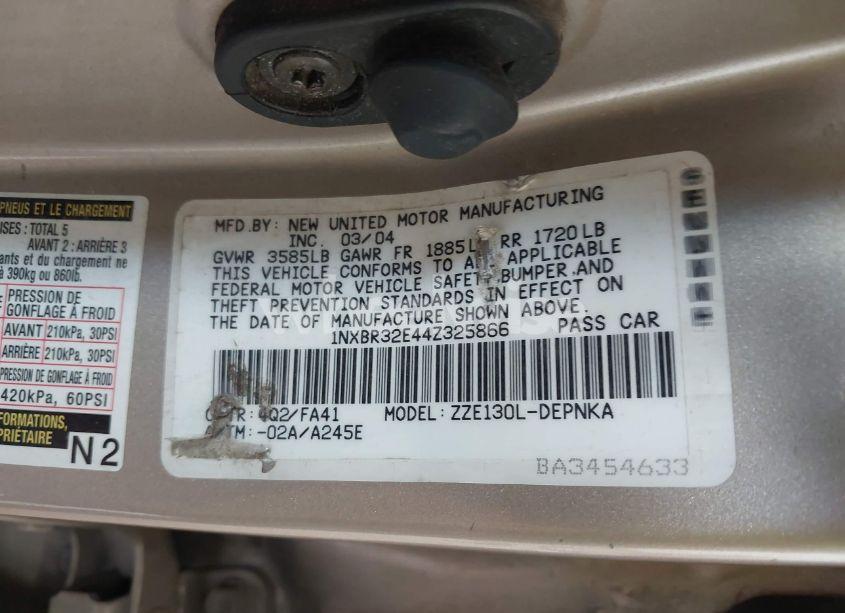 Photo 9 of 2004 Toyota Corolla LE (VIN 1NXBR32E44Z325866)