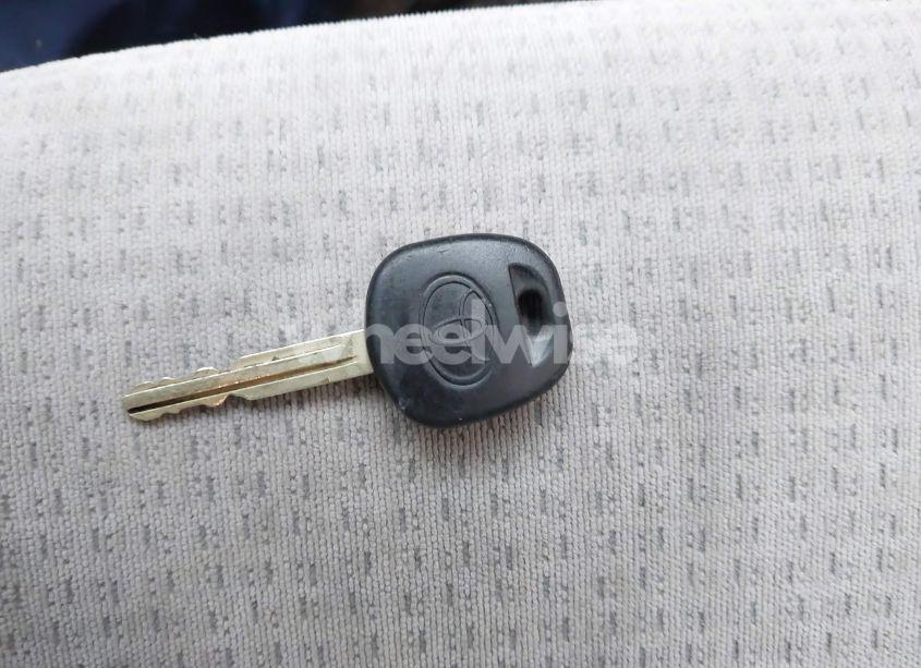 Photo 11 of 2005 Toyota Corolla CE (VIN 1NXBR32E45Z479219)