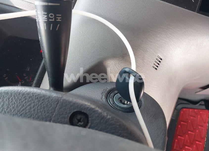 Photo 11 of 2005 Toyota Corolla LE (VIN 1NXBR32E45Z514132)