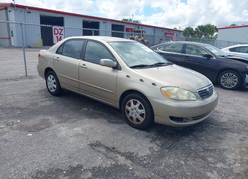 2005 Toyota Corolla LE (VIN 1NXBR32E45Z534994) main photo