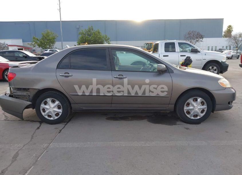 Photo 13 of 2005 Toyota Corolla LE (VIN 1NXBR32E45Z542593)