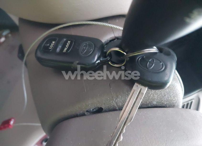 Photo 11 of 2006 Toyota Corolla LE (VIN 1NXBR32E46Z669362)