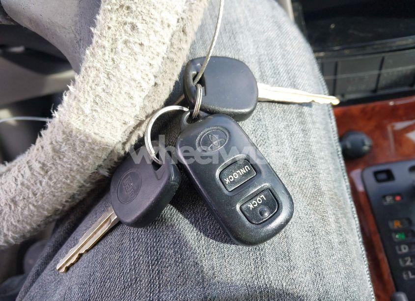 Photo 11 of 2007 Toyota Corolla LE (VIN 1NXBR32E47Z898089)