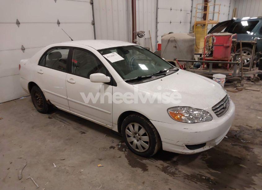 2003 Toyota Corolla LE (VIN 1NXBR32E53Z186569) main photo