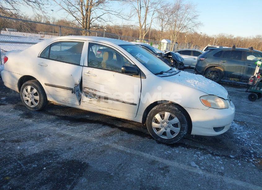 2004 Toyota Corolla CE (VIN 1NXBR32E54Z269050) main photo