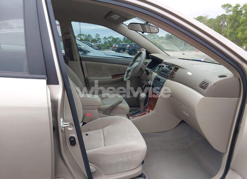 Photo 5 of 2004 Toyota Corolla LE (VIN 1NXBR32E54Z315475)