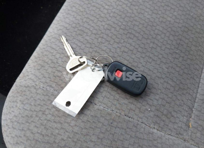 Photo 11 of 2004 Toyota Corolla LE (VIN 1NXBR32E54Z327013)