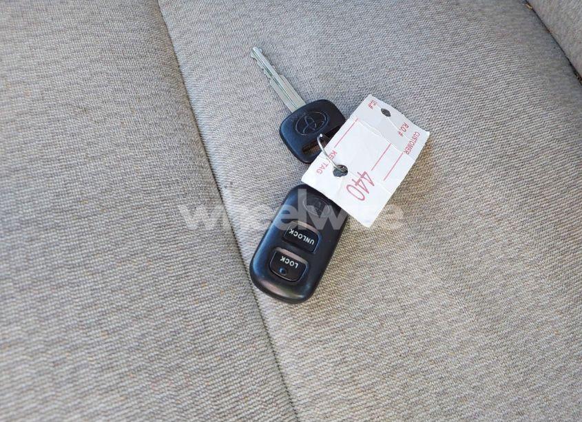 Photo 11 of 2004 Toyota Corolla LE (VIN 1NXBR32E54Z335709)