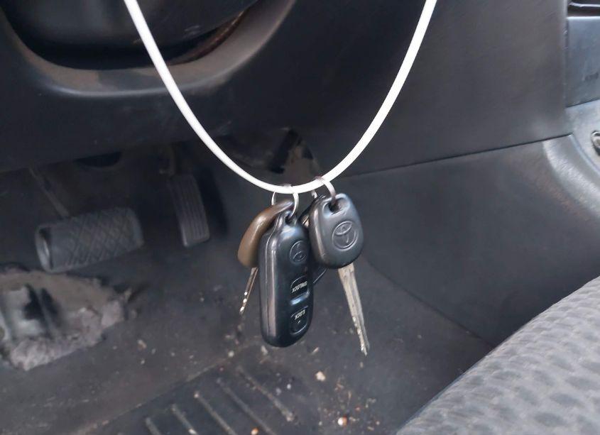 Photo 11 of 2005 Toyota Corolla CE/LE/S (VIN 1NXBR32E55Z358859)