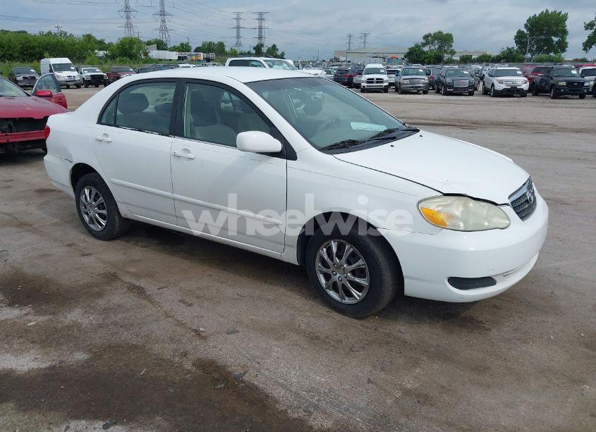 2005 Toyota Corolla LE (VIN 1NXBR32E55Z360126) main photo