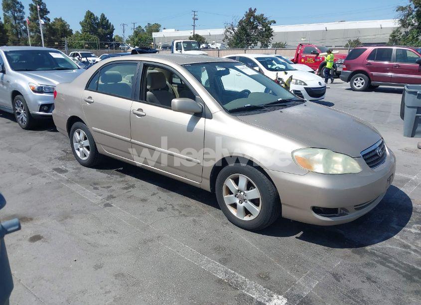 2005 Toyota Corolla LE (VIN 1NXBR32E55Z377685) main photo