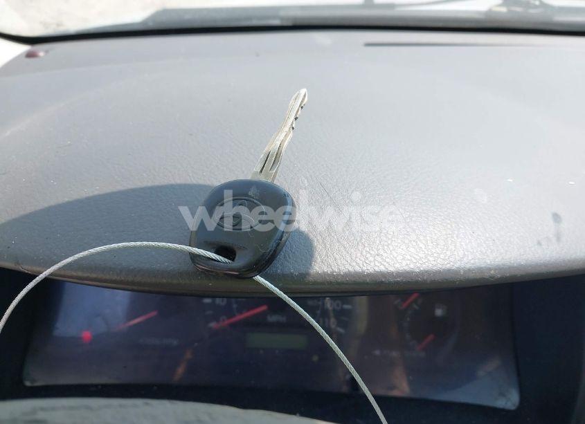 Photo 11 of 2005 Toyota Corolla CE (VIN 1NXBR32E55Z414282)