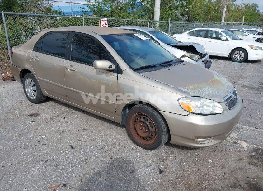 2005 Toyota Corolla LE (VIN 1NXBR32E55Z431017) main photo