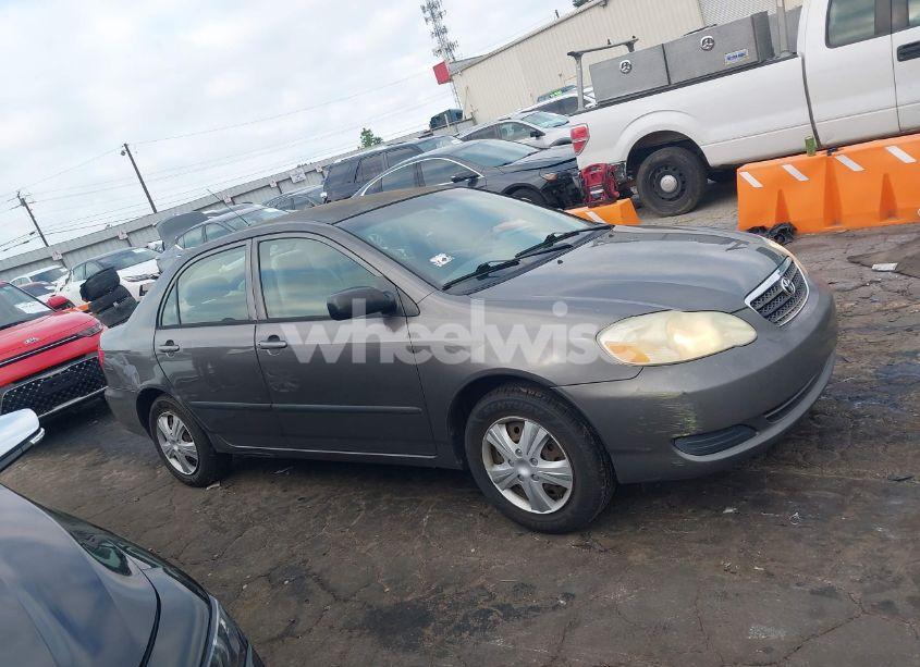 Photo 13 of 2005 Toyota Corolla CE (VIN 1NXBR32E55Z437786)