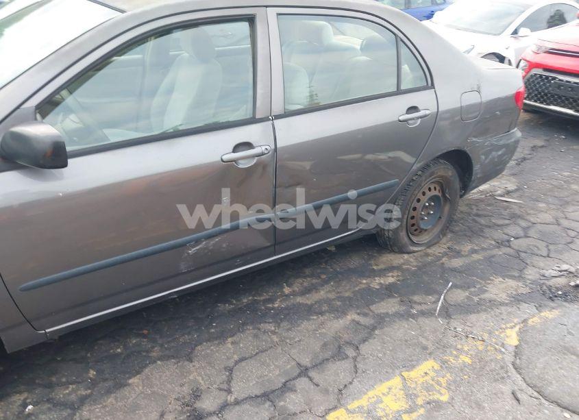 Photo 6 of 2005 Toyota Corolla CE (VIN 1NXBR32E55Z437786)