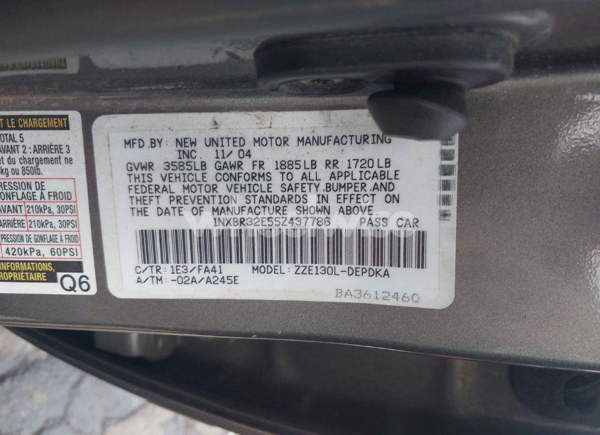 Photo 9 of 2005 Toyota Corolla CE (VIN 1NXBR32E55Z437786)
