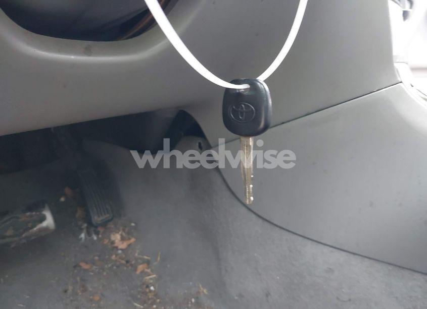 Photo 11 of 2005 Toyota Corolla CE (VIN 1NXBR32E55Z467290)