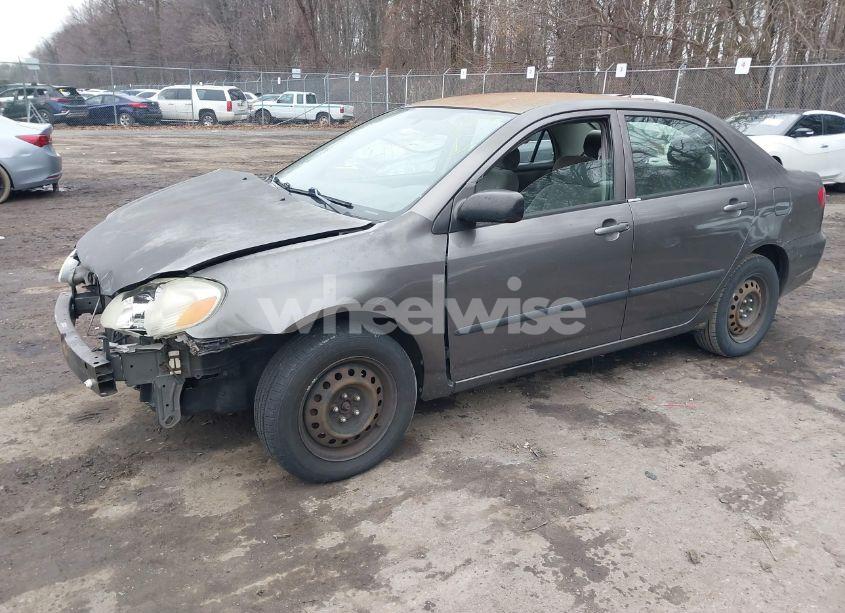 Photo 2 of 2005 Toyota Corolla CE (VIN 1NXBR32E55Z467290)