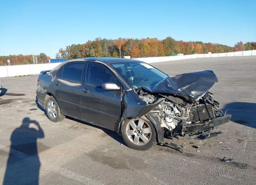 2005 Toyota Corolla S (VIN 1NXBR32E55Z482792) main photo
