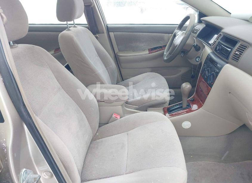 Photo 5 of 2005 Toyota Corolla LE (VIN 1NXBR32E55Z489399)