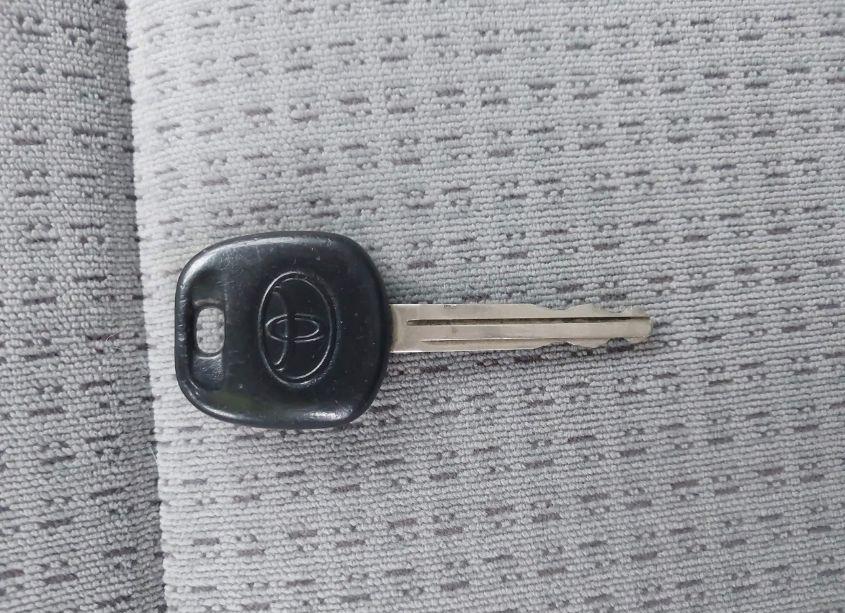 Photo 11 of 2005 Toyota Corolla CE (VIN 1NXBR32E55Z536852)