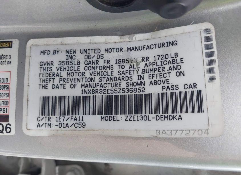 Photo 9 of 2005 Toyota Corolla CE (VIN 1NXBR32E55Z536852)