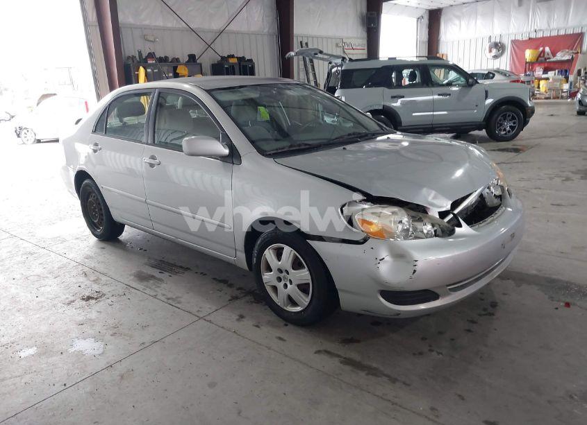 2008 Toyota Corolla LE (VIN 1NXBR32E58Z031026) main photo
