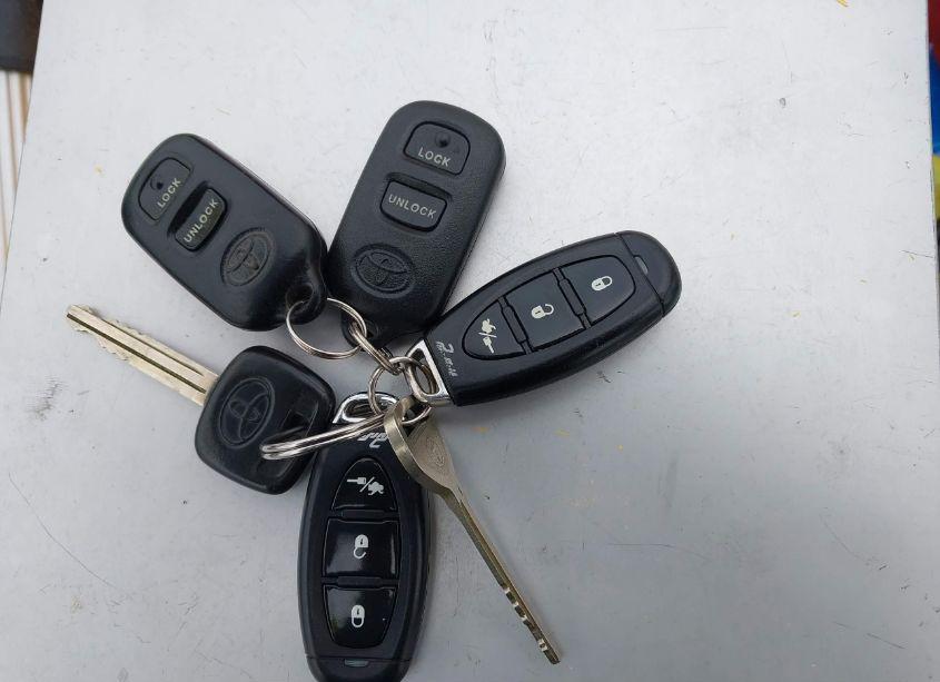 Photo 11 of 2004 Toyota Corolla LE (VIN 1NXBR32E64Z208015)