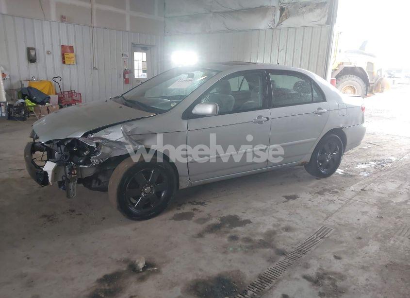 Photo 2 of 2005 Toyota Corolla LE (VIN 1NXBR32E65Z347739)