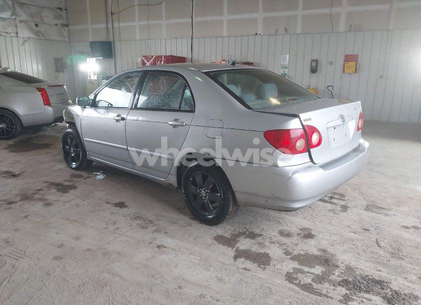 Photo 3 of 2005 Toyota Corolla LE (VIN 1NXBR32E65Z347739)