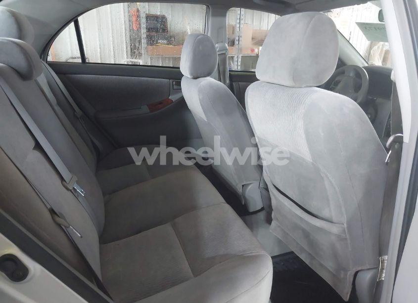 Photo 8 of 2005 Toyota Corolla LE (VIN 1NXBR32E65Z347739)