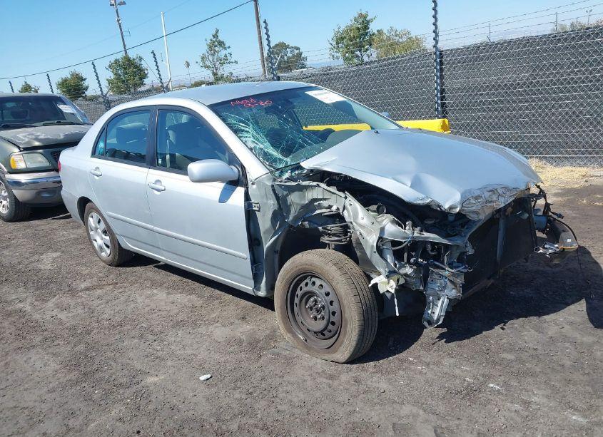 2005 Toyota Corolla LE (VIN 1NXBR32E65Z350303) main photo