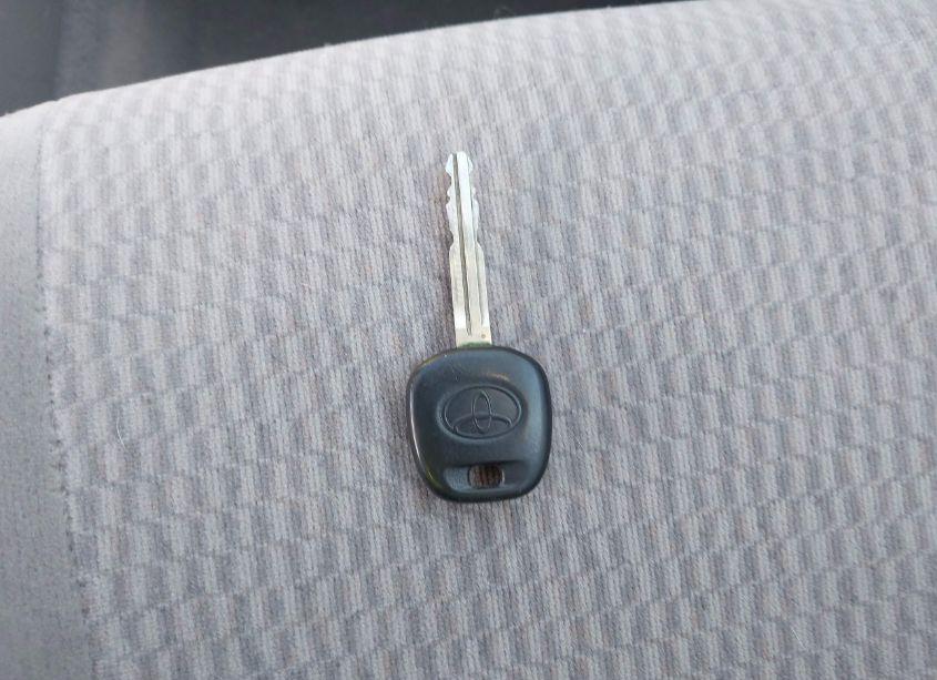 Photo 11 of 2005 Toyota Corolla LE (VIN 1NXBR32E65Z350303)