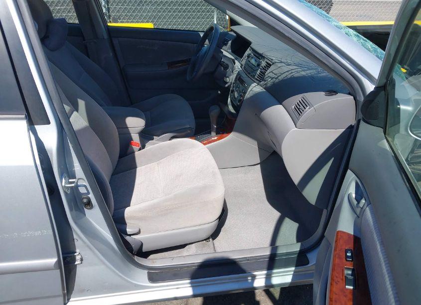 Photo 5 of 2005 Toyota Corolla LE (VIN 1NXBR32E65Z350303)