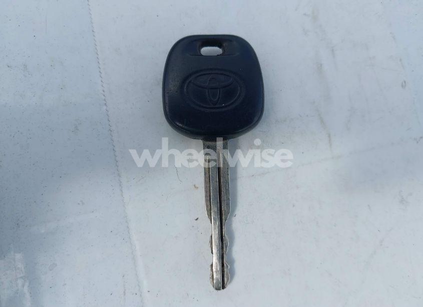 Photo 11 of 2005 Toyota Corolla S (VIN 1NXBR32E65Z430975)