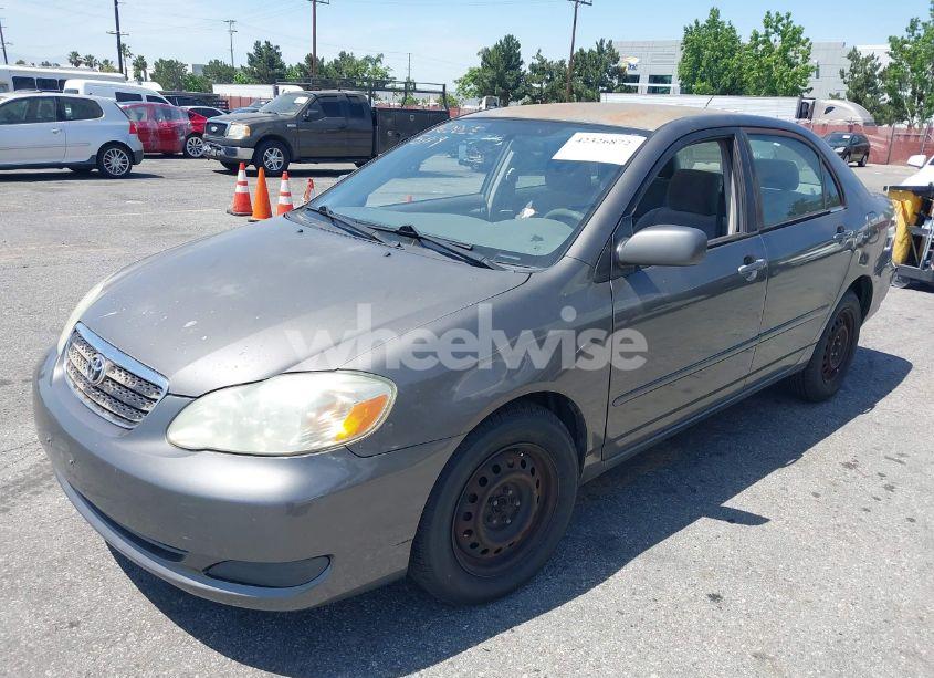 Photo 2 of 2005 Toyota Corolla CE/LE/S (VIN 1NXBR32E65Z497298)