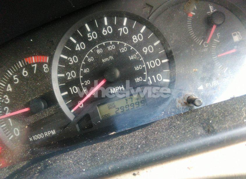 Photo 7 of 2005 Toyota Corolla CE (VIN 1NXBR32E65Z541624)