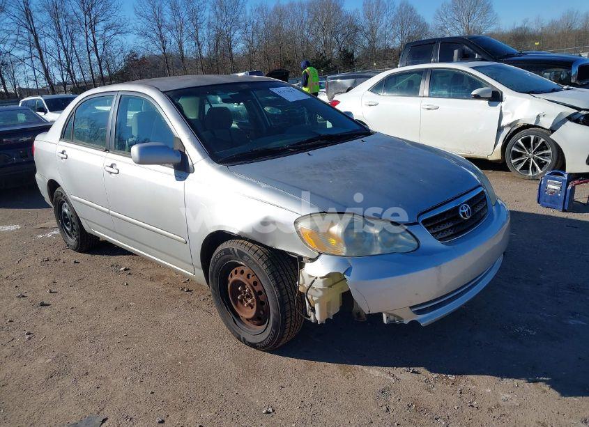 2005 Toyota Corolla LE (VIN 1NXBR32E65Z560903) main photo