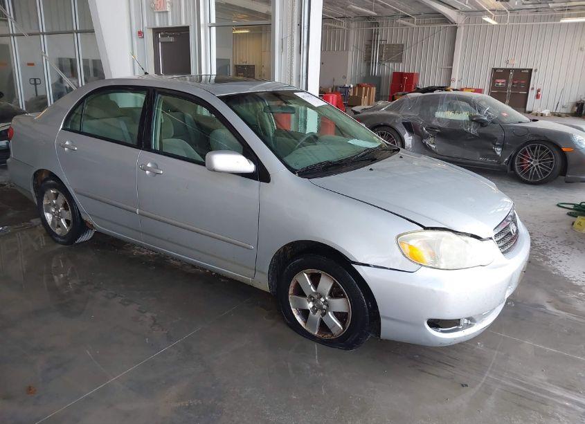 2006 Toyota Corolla LE (VIN 1NXBR32E66Z647203) main photo