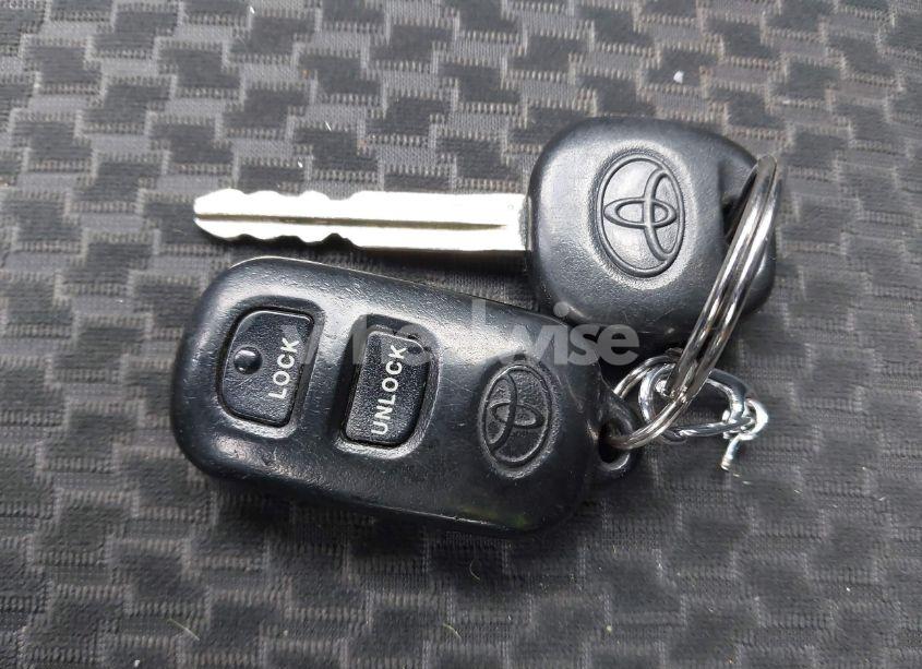 Photo 11 of 2006 Toyota Corolla S (VIN 1NXBR32E66Z648979)