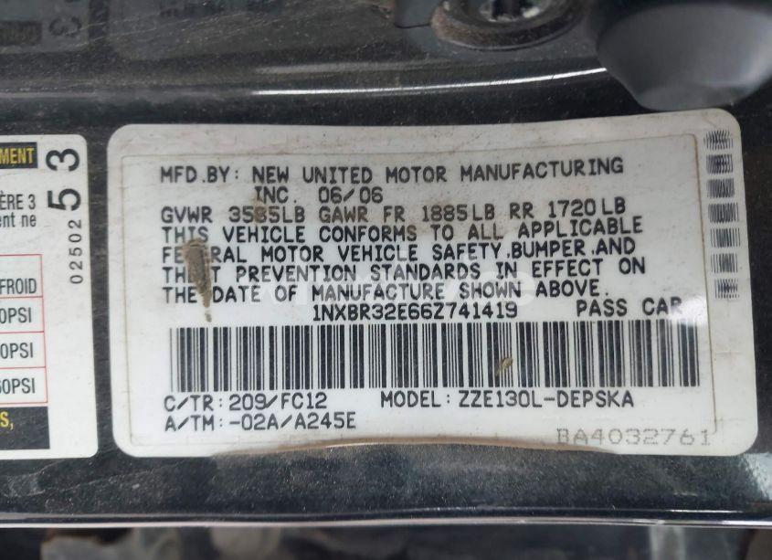 Photo 9 of 2006 Toyota Corolla S (VIN 1NXBR32E66Z741419)