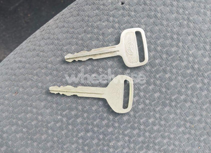 Photo 11 of 2004 Toyota Corolla S (VIN 1NXBR32E74Z196120)