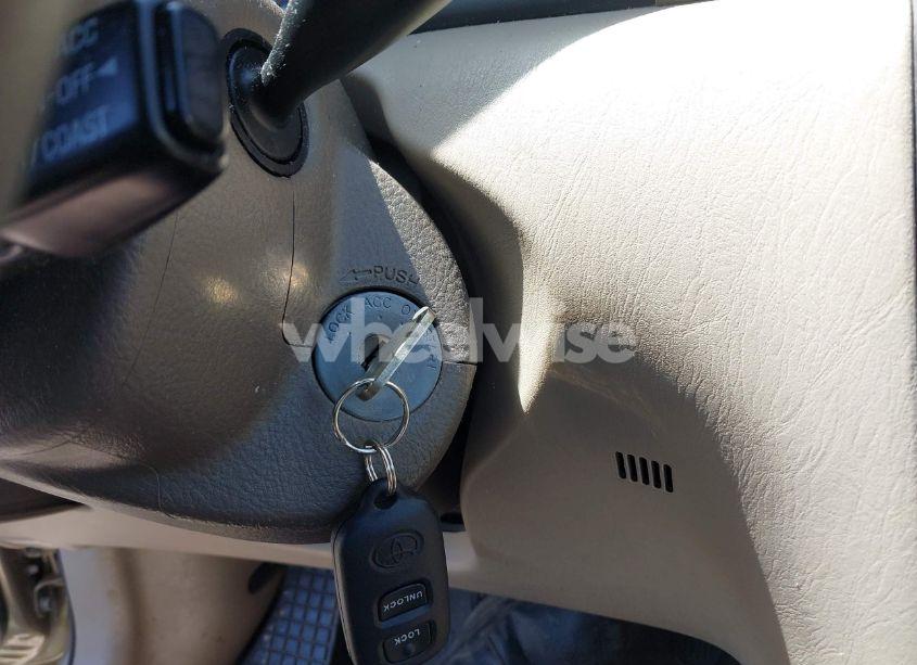 Photo 11 of 2004 Toyota Corolla LE (VIN 1NXBR32E74Z228466)