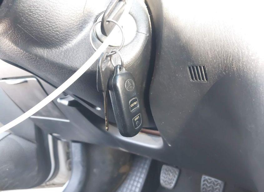 Photo 11 of 2004 Toyota Corolla CE/LE/S (VIN 1NXBR32E74Z341883)