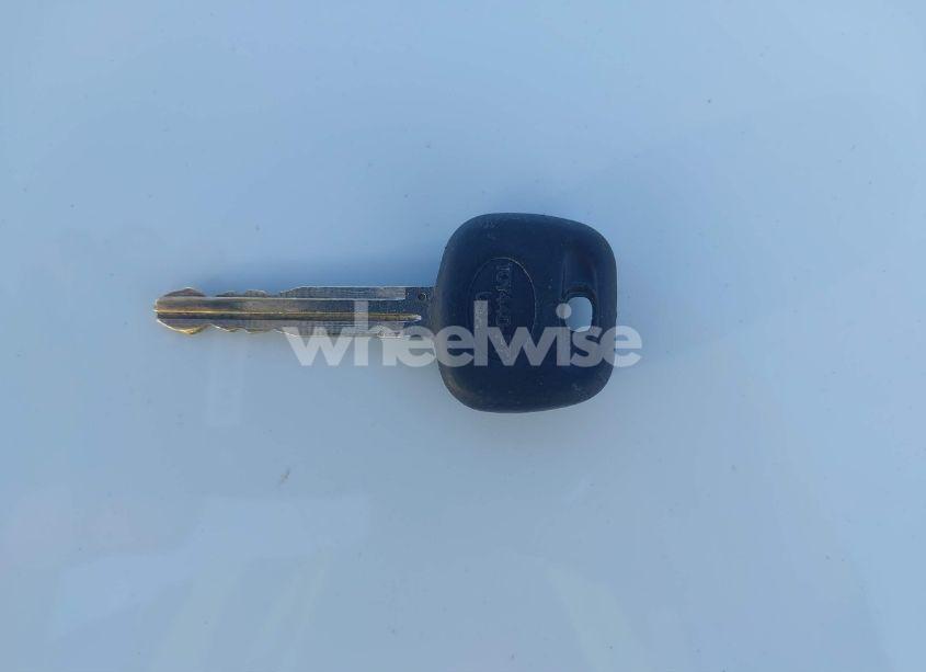 Photo 11 of 2005 Toyota Corolla LE (VIN 1NXBR32E75Z390289)