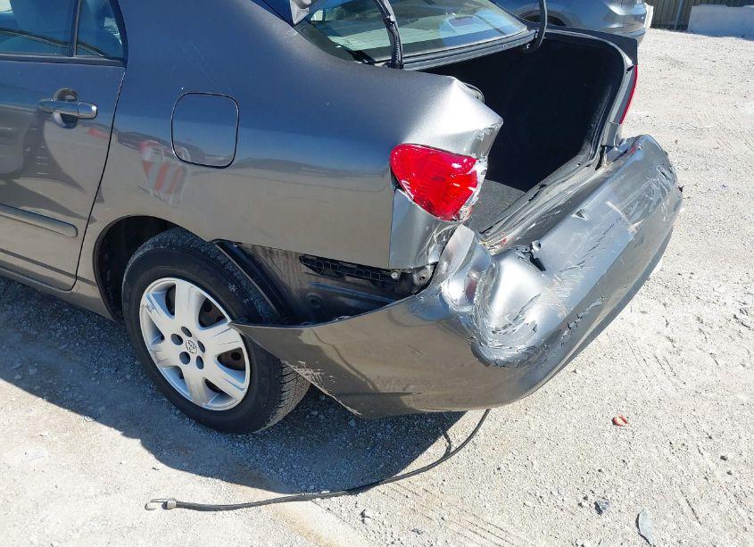 Photo 13 of 2005 Toyota Corolla LE (VIN 1NXBR32E75Z396934)