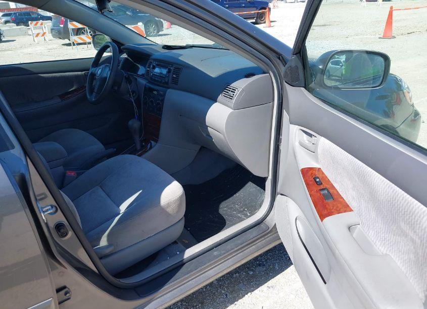 Photo 5 of 2005 Toyota Corolla LE (VIN 1NXBR32E75Z396934)